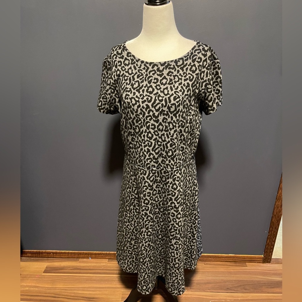 👻🎃CLEARANCE🎃👻 Loft dress